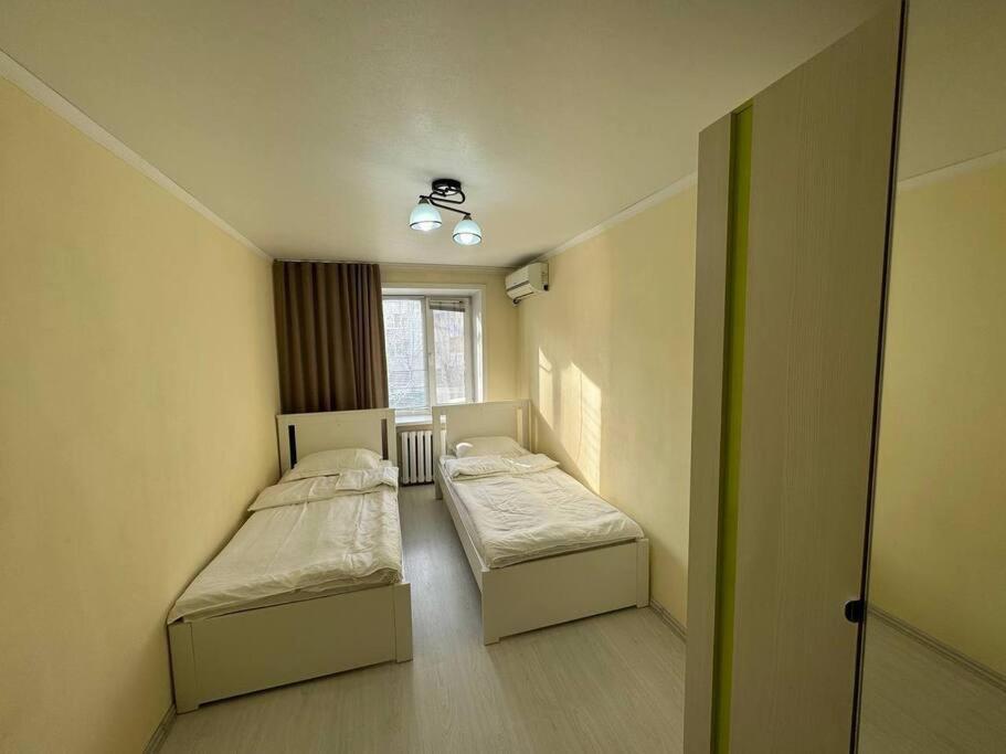 трехкомнатная в центре города с выходом в парк Apartment *